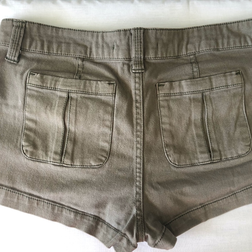 Forever 21 Stretch denim shorts M